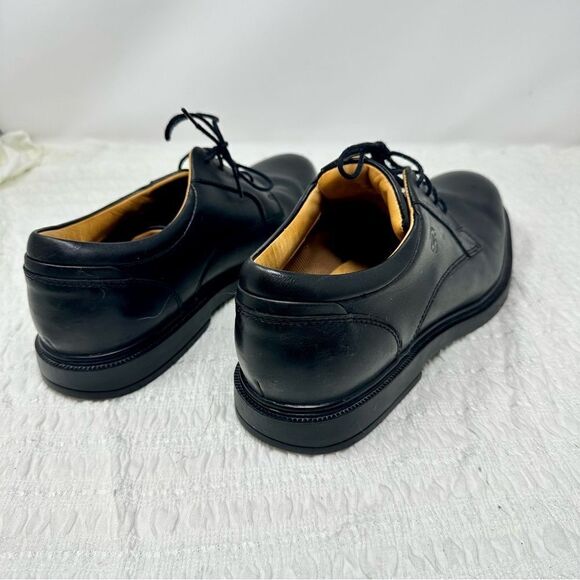 Timberland Waterproof Oxfords- Size 12 - Picture 4 of 11